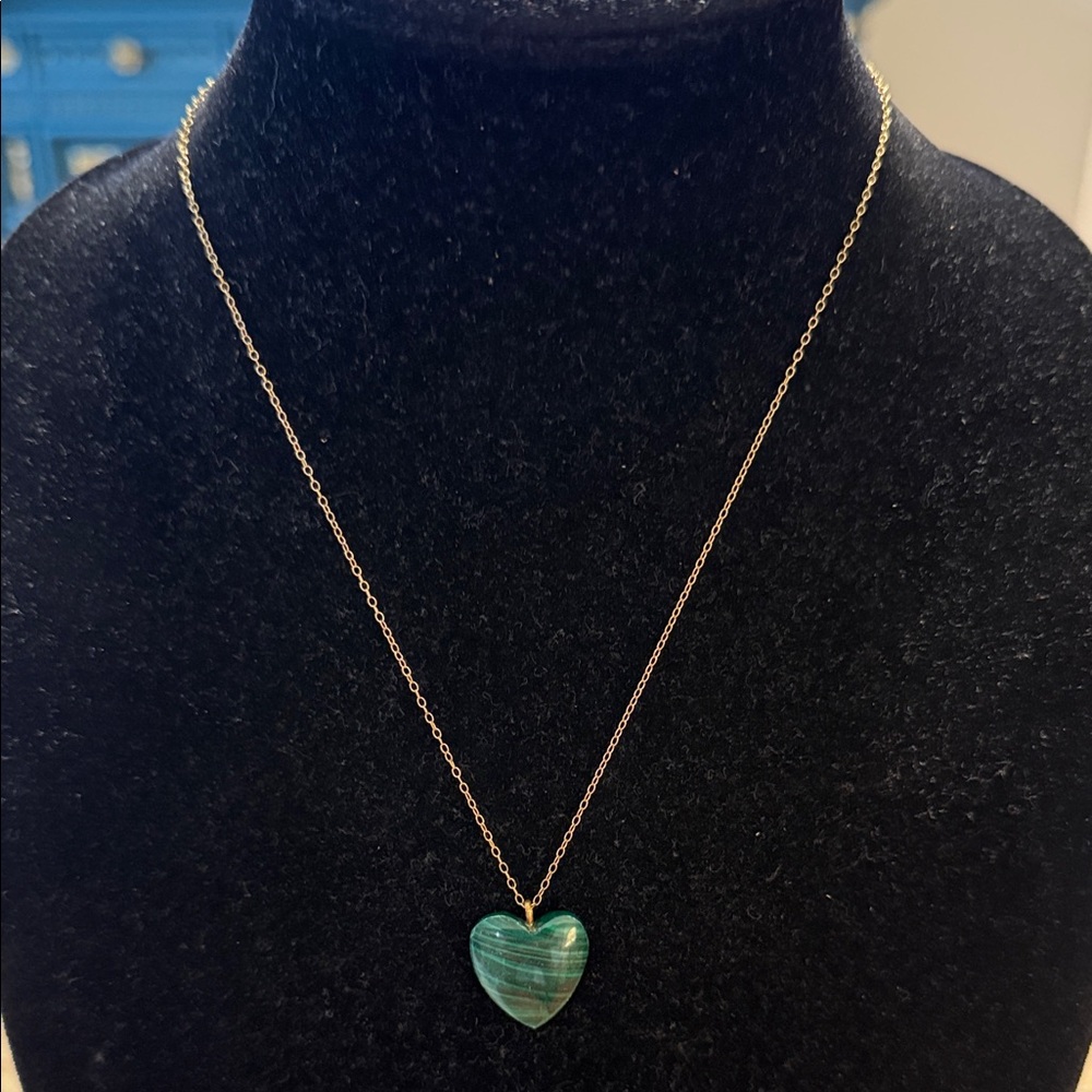 Vintage Gold Tone Green Malachite Heart Dainty Pendant Necklace